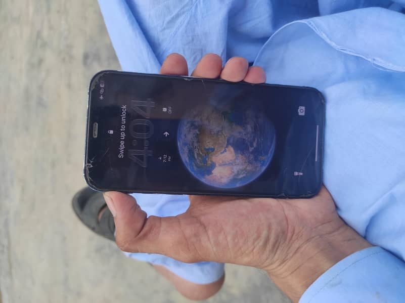 Apple iPhone 12 1