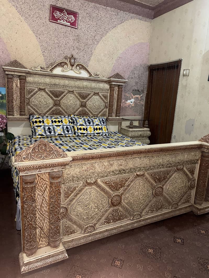 – Bed, Dressing Table, Showcase, Wardrobe 9