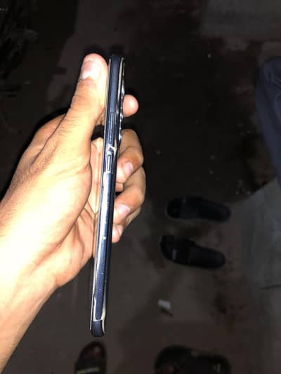 Motorola edge 2022 no any fult 6_128 sim try gom hoghii exchange po