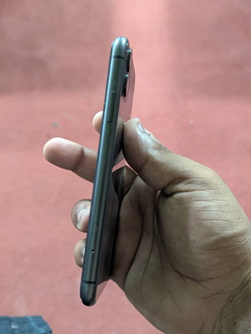 Apple iPhone 11 1