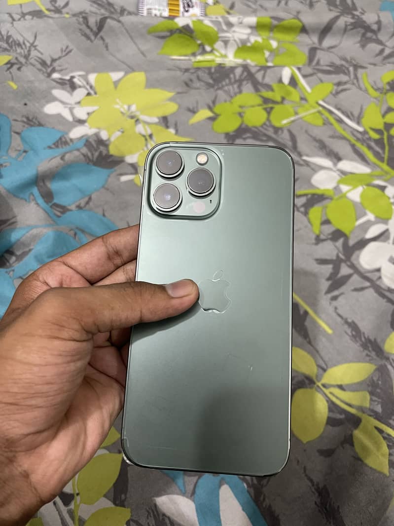Apple iPhone 13 Pro Max 1