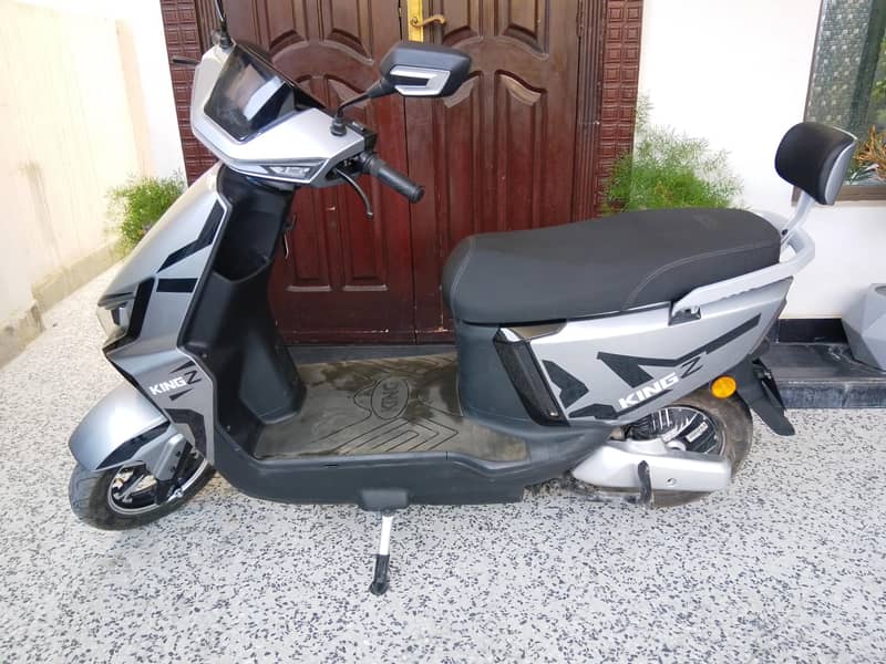 scooty 4
