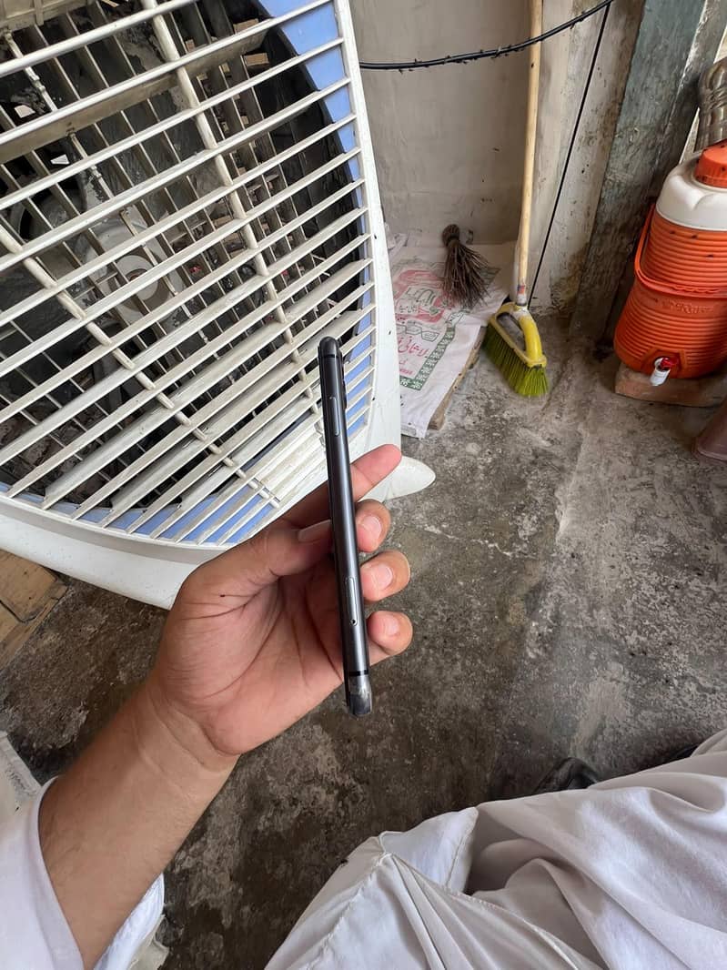 iPhone 11 1