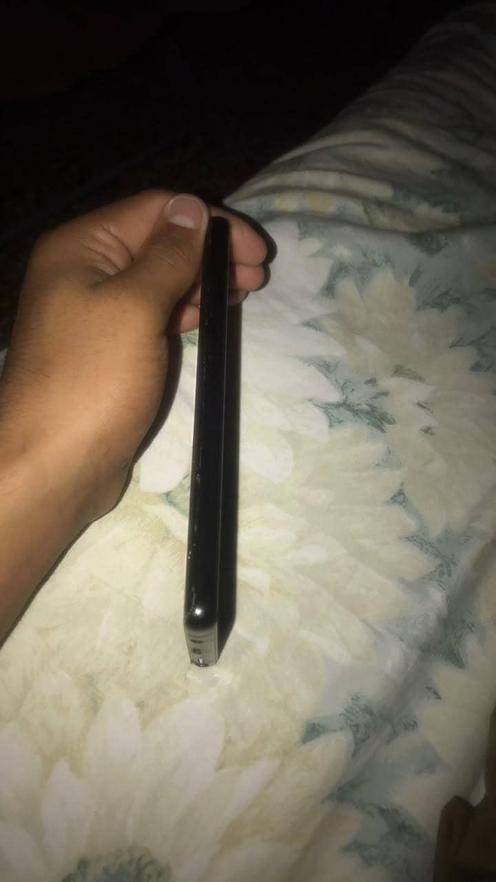 Samsung Mobile Note 8 1