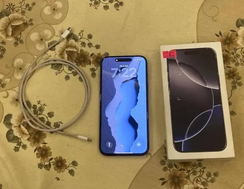 iphone 16 pro max 1