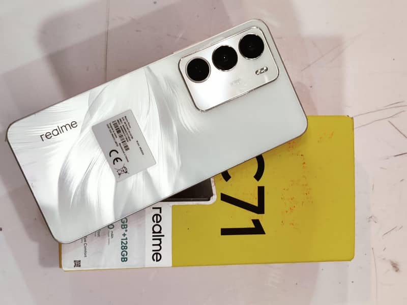Realme C71 1