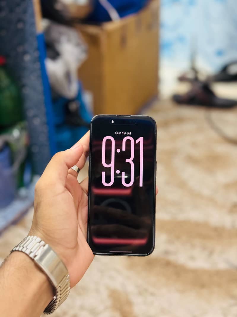Apple iPhone 15 Pro 3
