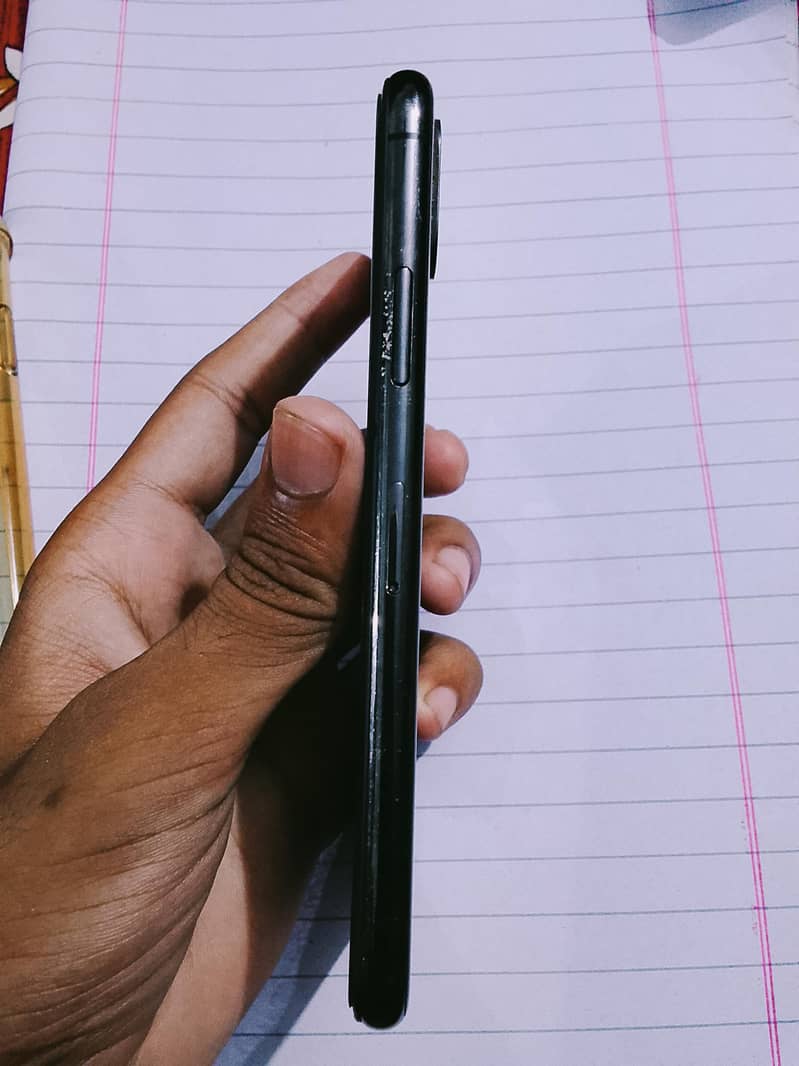 Apple iPhone X 5
