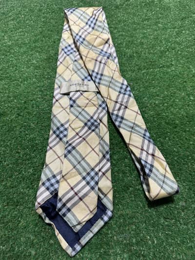 Burberry ties Limited stock 10 x 10 condition each 4000