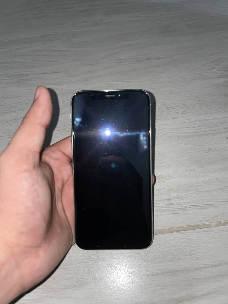 Apple iPhone X 3