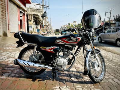 Honda cg 125 urgent sale neat and clean