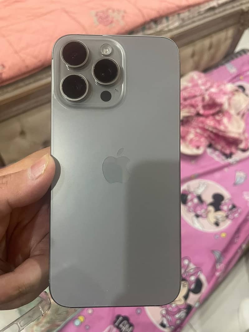 Apple iPhone 15 Pro Max 1
