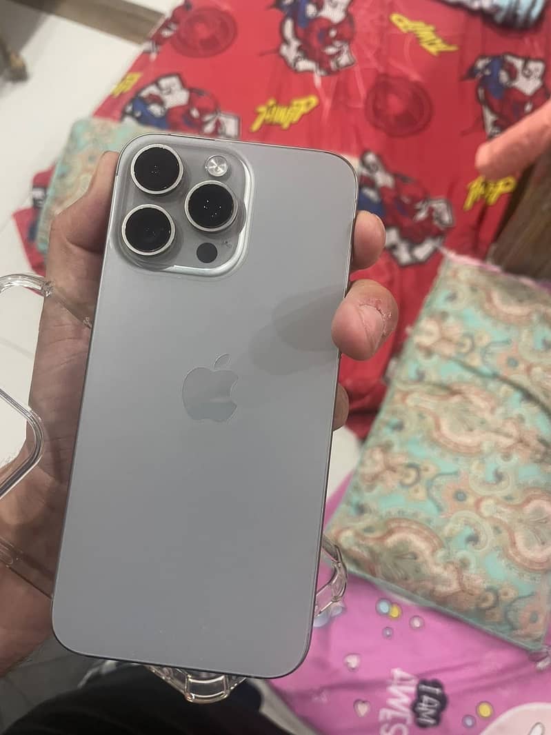 Apple iPhone 15 Pro Max 7