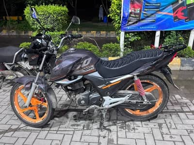 Honda CB 150F 2025