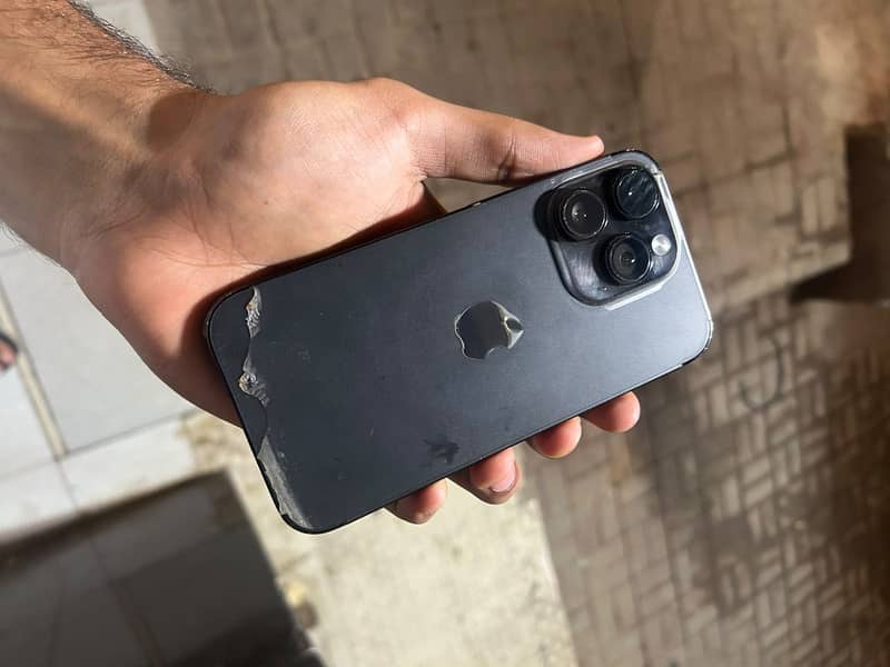 Apple iPhone 14 Pro 1