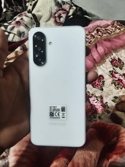 bohot acha mobile ha 11 month warranty
