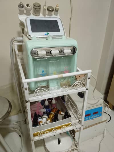 salon Saman for sale urgent