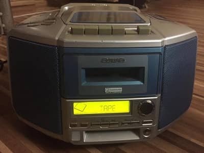 aiwa tape.  cassette, cd, md ,tuner all in one