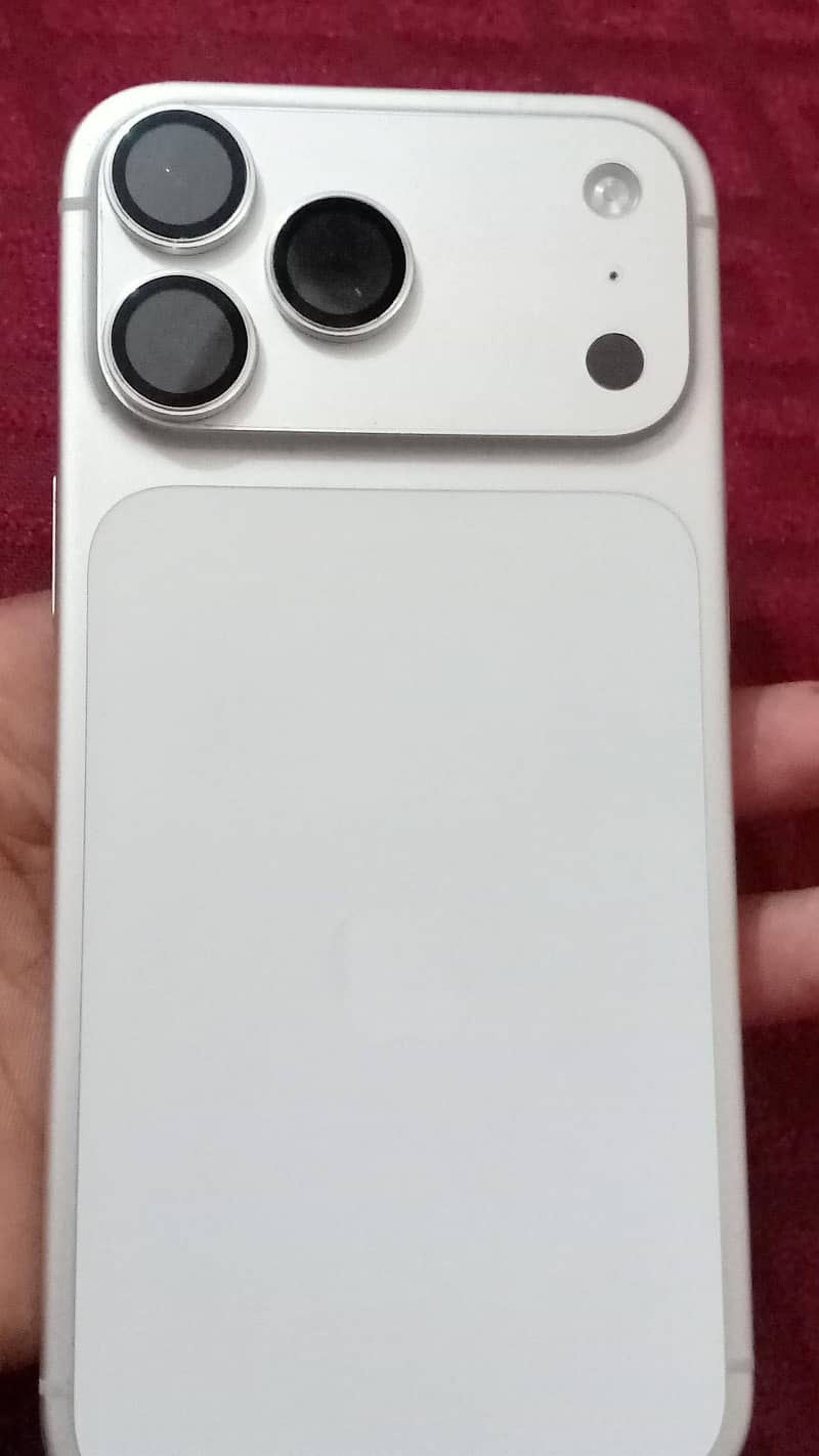 iPhone 17 pro max 3