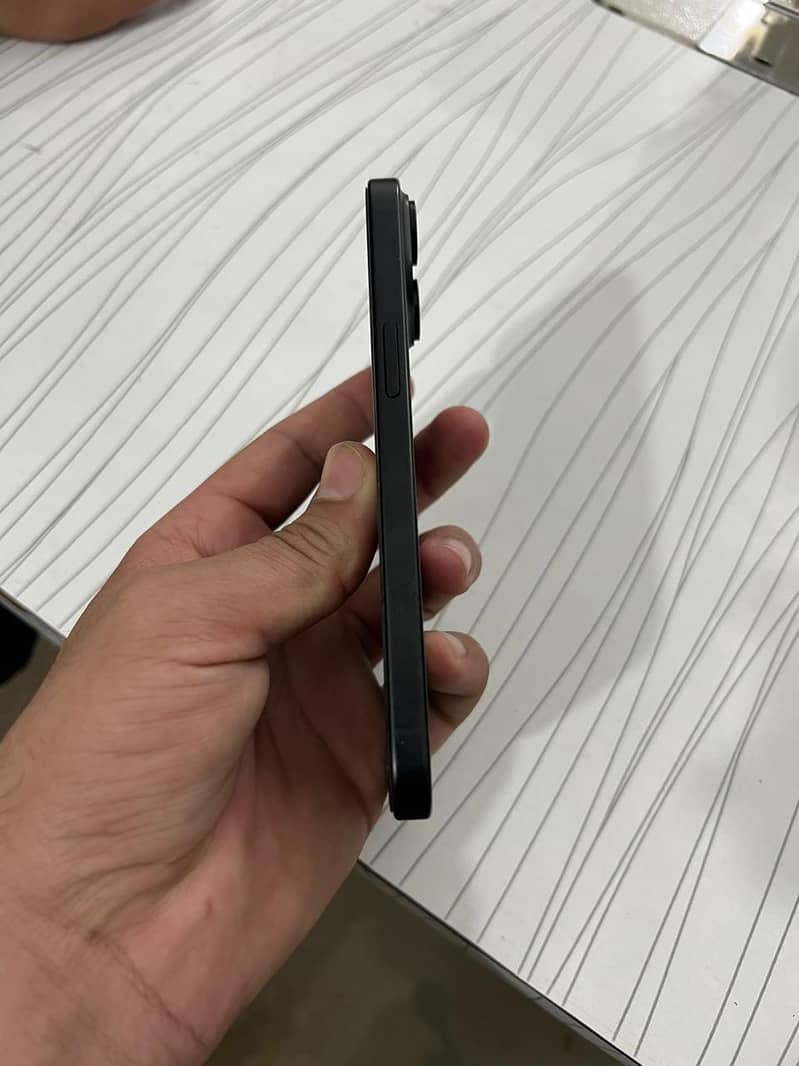 Apple iPhone 15 2