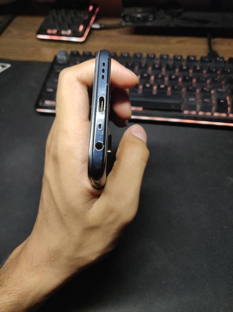 OPPO A54 4