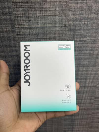 JoyRoom 45w Type-C Port Gan technology Adopter