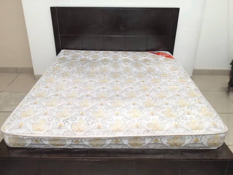 Double Bed 0