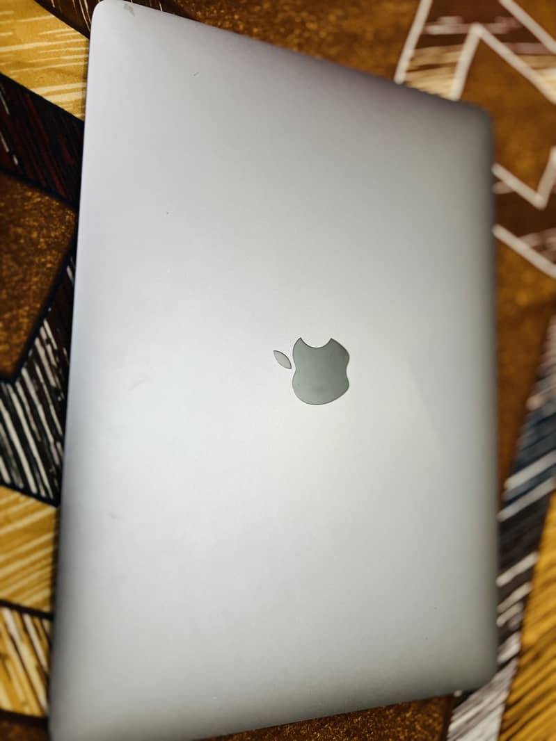 MacBook Pro 19 0