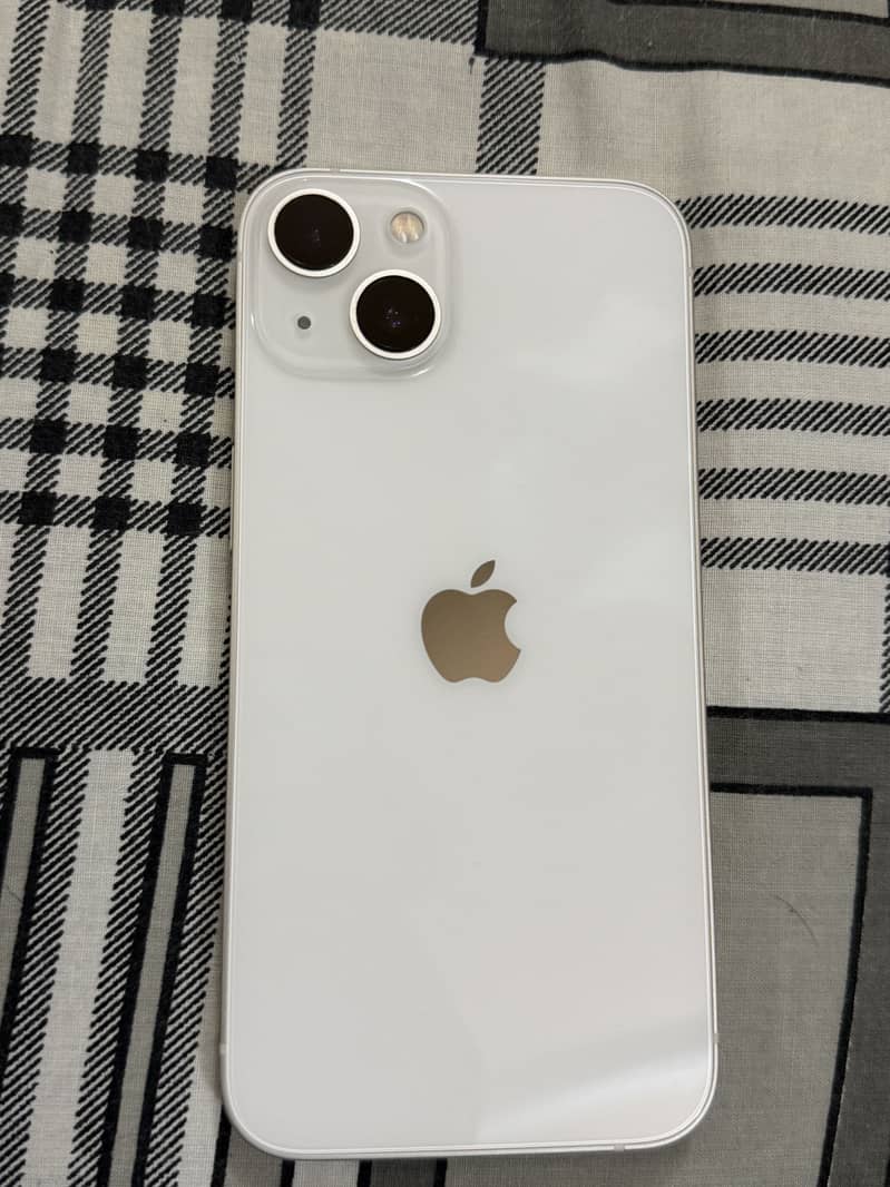 Apple iPhone 13 0