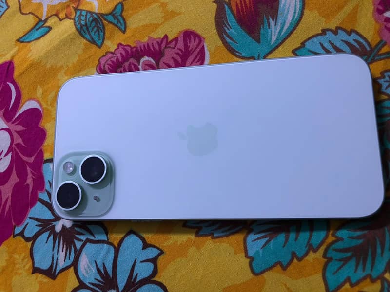 Apple iPhone 15 plus 3
