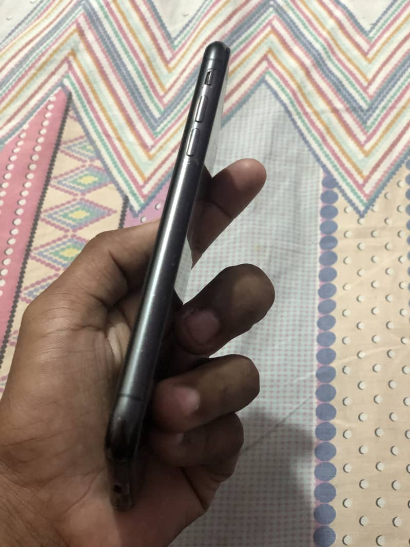 Apple iPhone X 6
