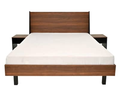 stylish habitat bed well maintained!best price