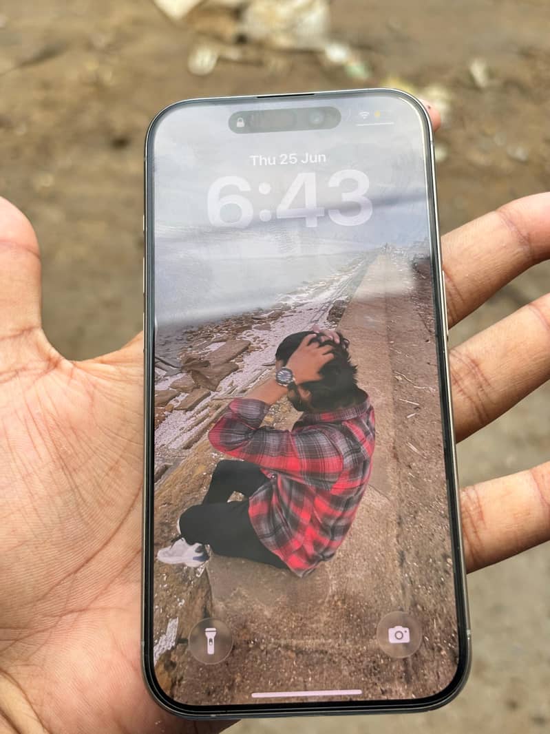 Apple iPhone 15 Pro 2