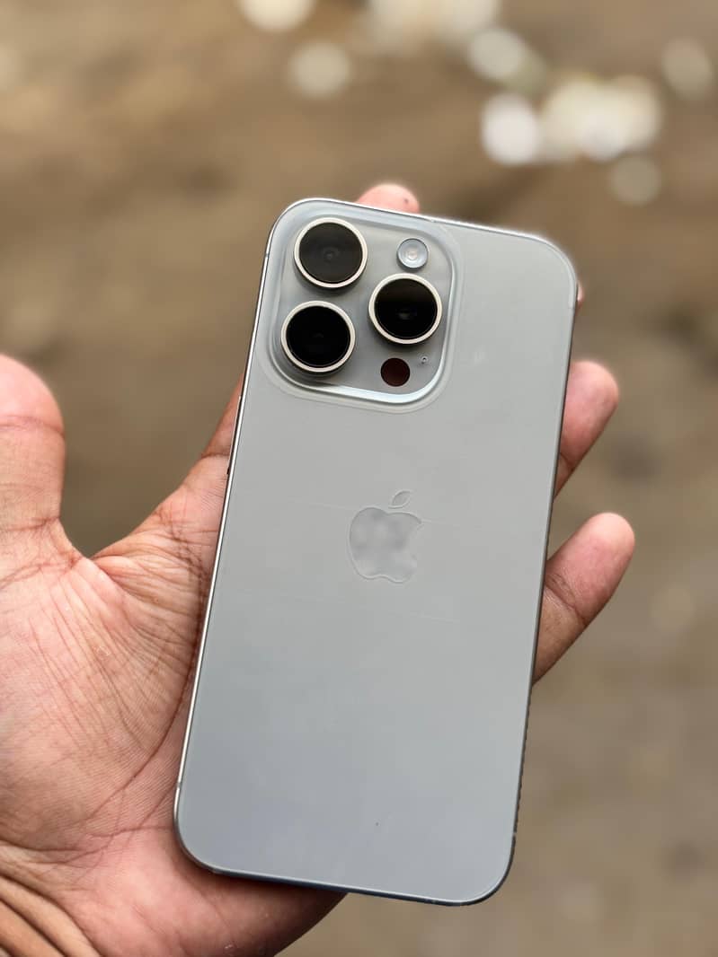 Apple iPhone 15 Pro 8