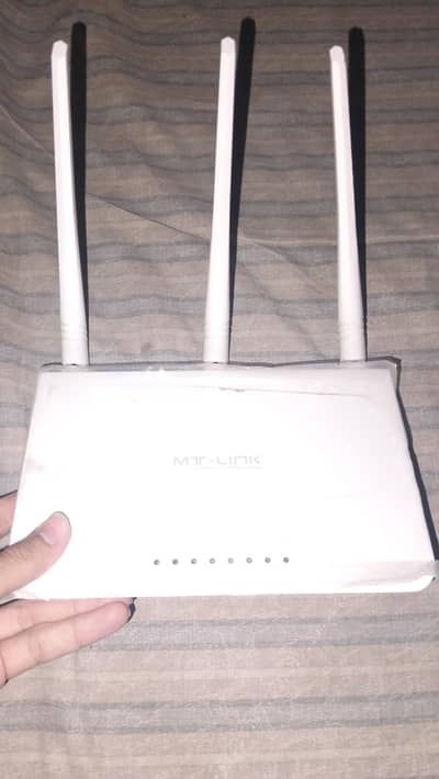 MT link 3 antennas wifi Router 3 months used