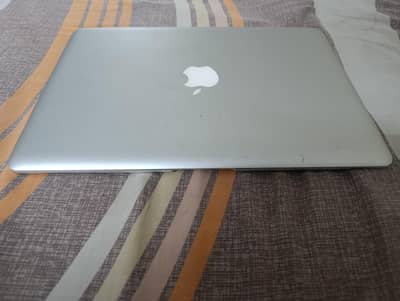 Apple MacBook Air 13 inch Model A304.