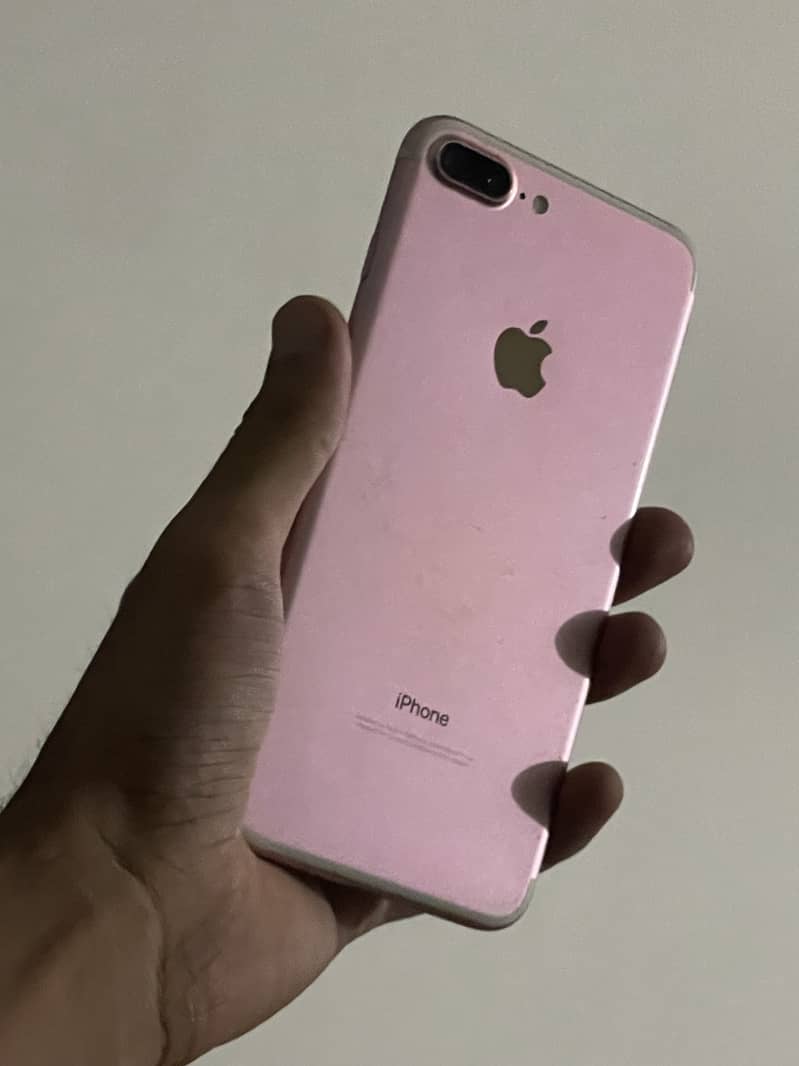 Apple iPhone 7 Plus 0