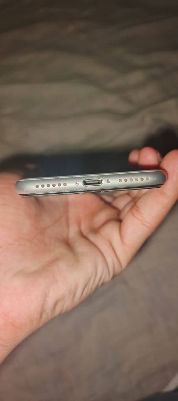 Apple iPhone SE 2