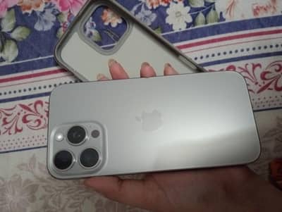 Apple iPhone 16 Pro Max