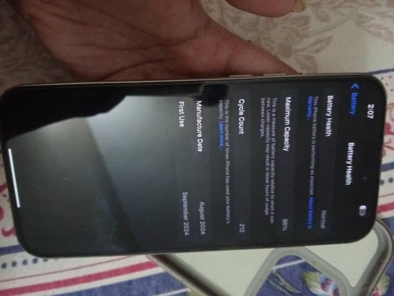 Apple iPhone 16 Pro Max 2