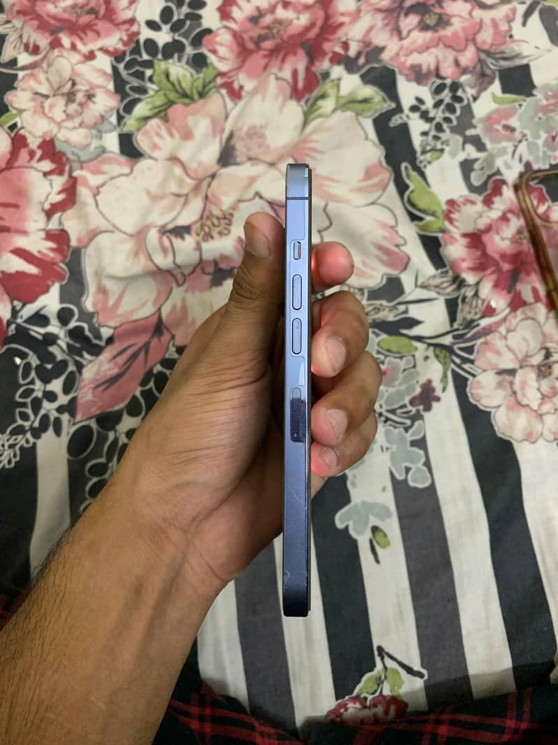 Apple iPhone 13 Pro 6