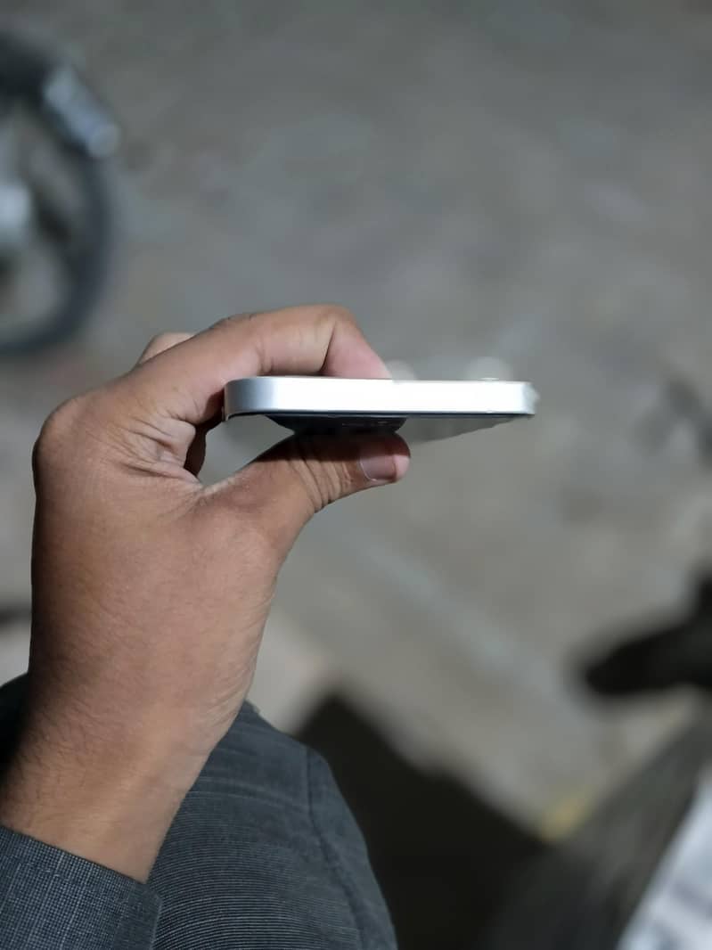 Apple iPhone 12 5