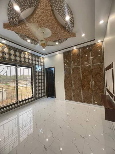 house Available For rent