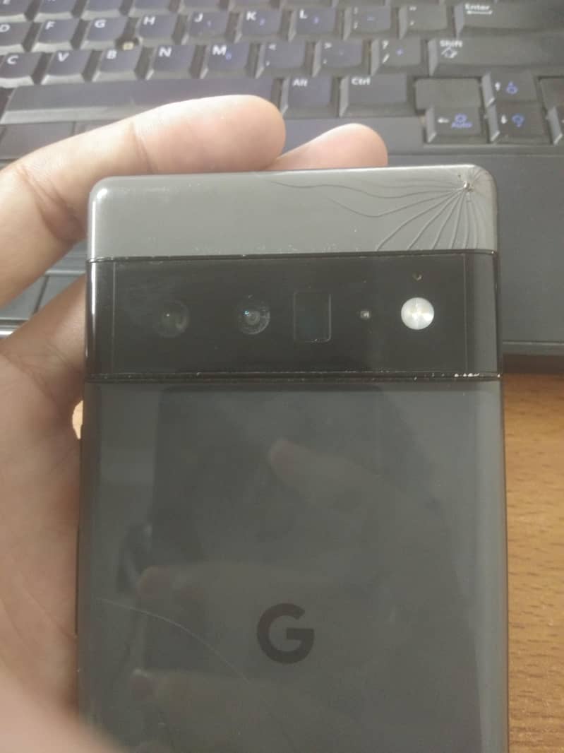 Google Pixel 6 Pro Panel Damage 4
