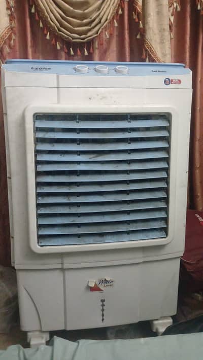 Izone air cooler only used 1 year
