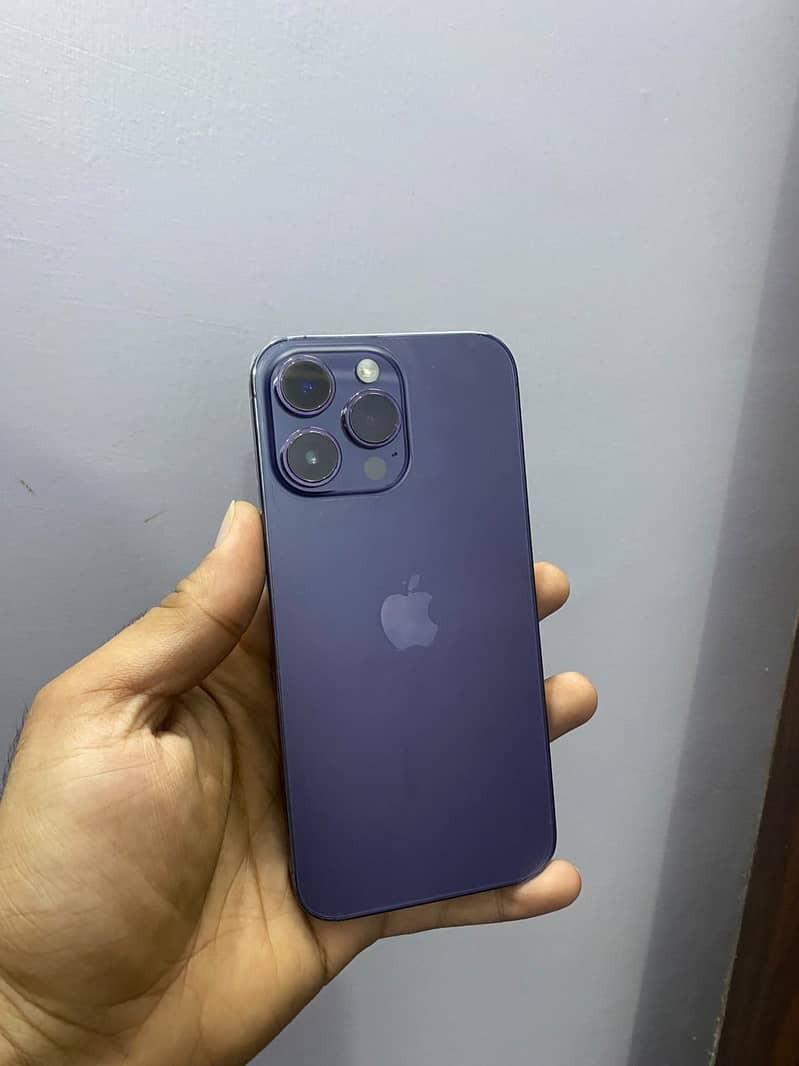 Apple iPhone 14 Pro Max 1