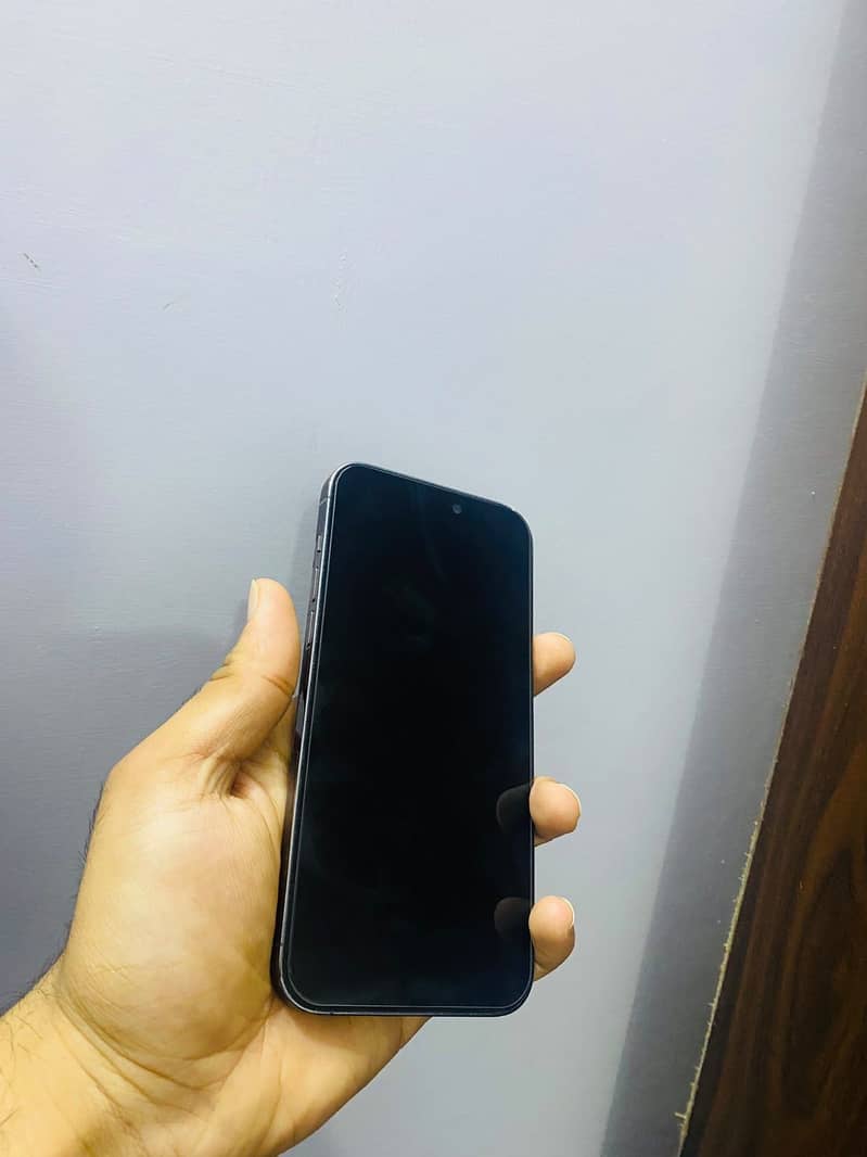 Apple iPhone 14 Pro Max 4