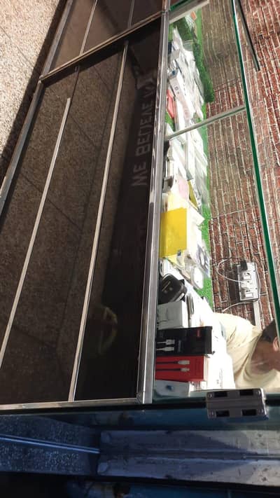 Counters for sale  6 ft 4 ft + 12mm glass on it  1 computer tabel