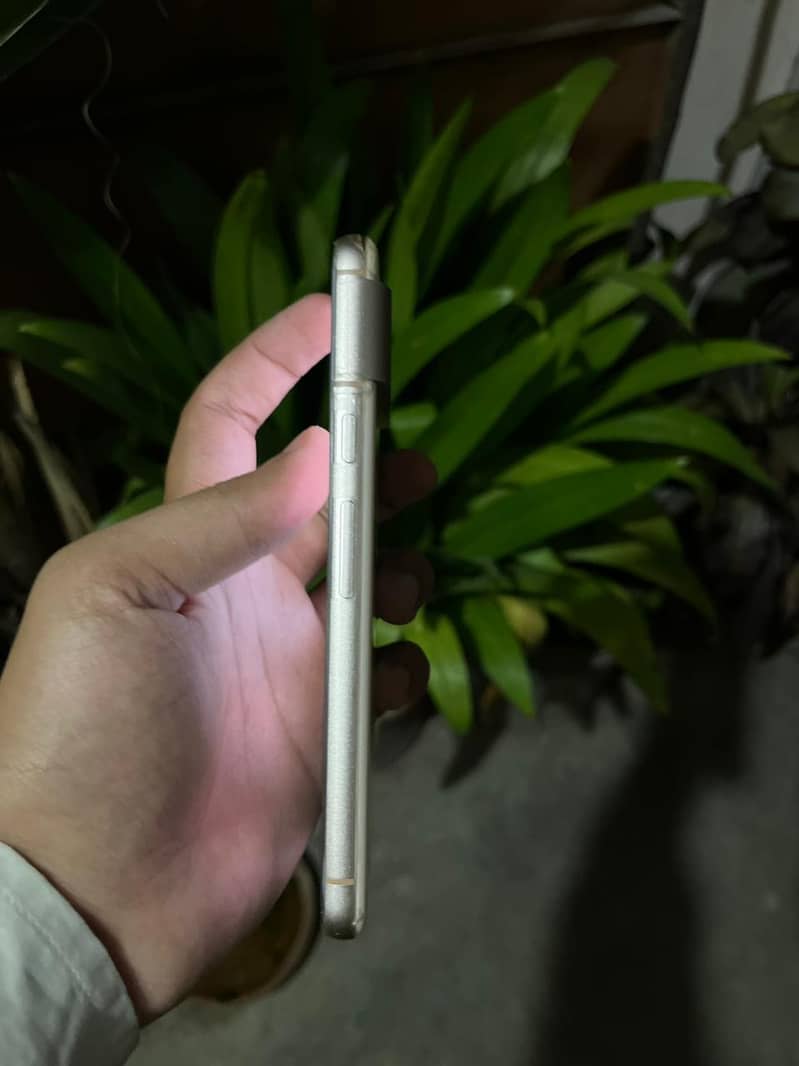 Google Pixel 8 2