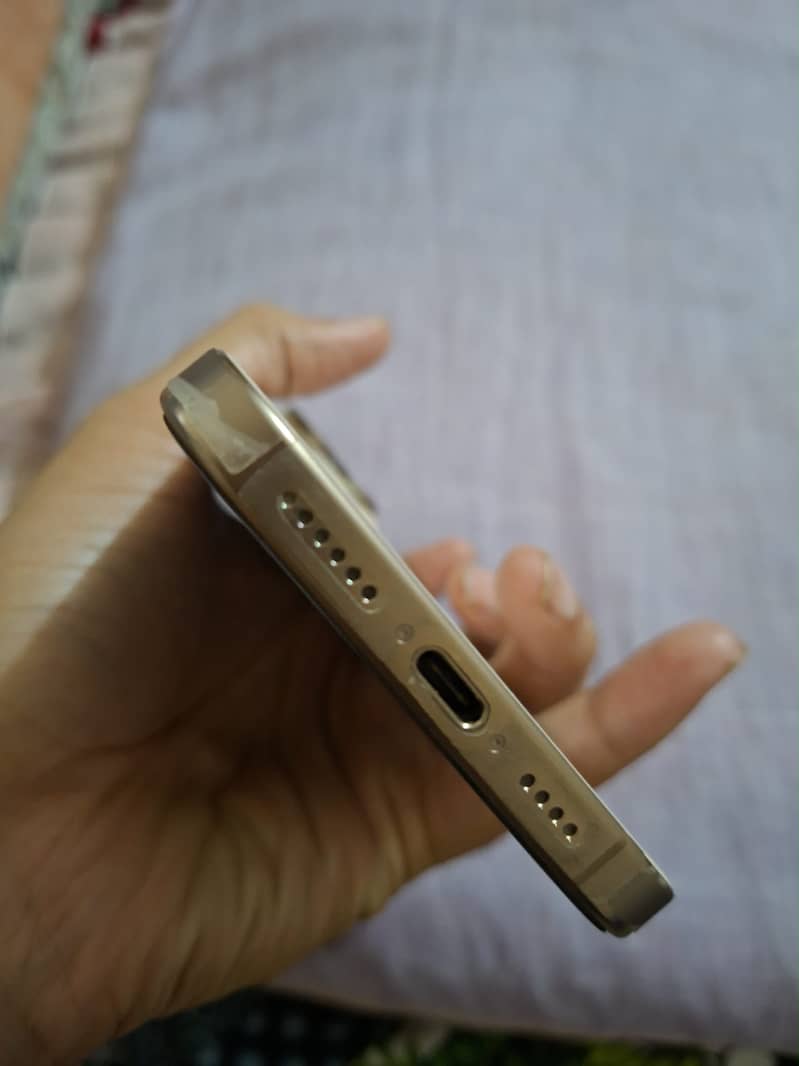 Apple iPhone 16 Pro Max 256gb 2